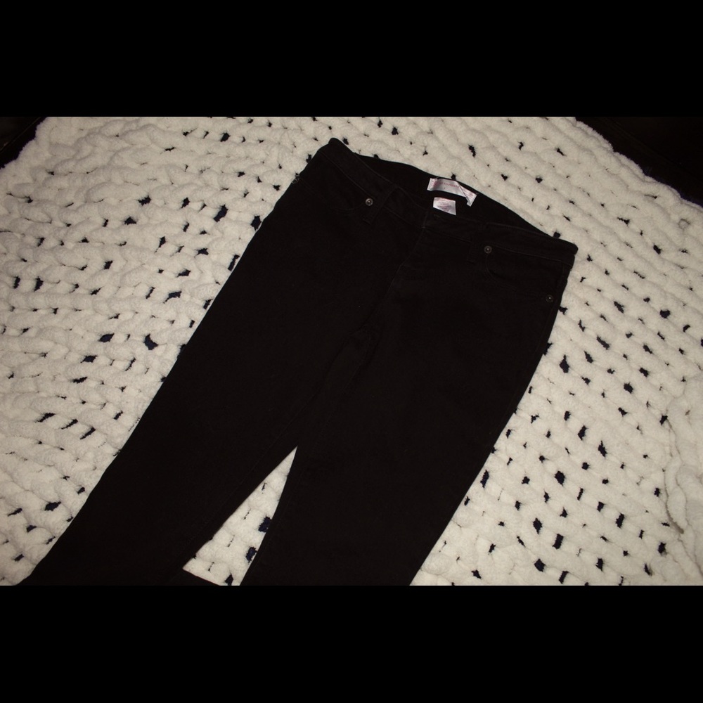 Black skinny jeans
